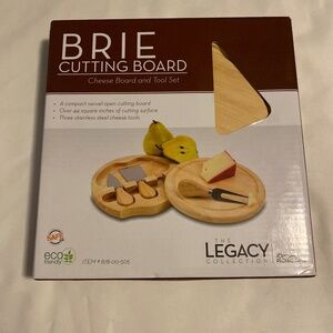 Brie Cutting Board - The Legacy Collection - Picnic Time